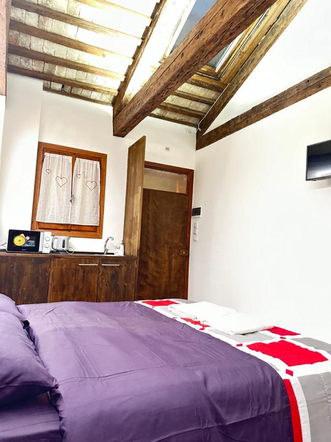 Venice Rainbow Apartments San Zaccaria Bagian luar foto